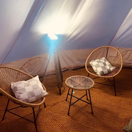 Glamping Moulin De Saza Campismo de Luxo Le Vigeant