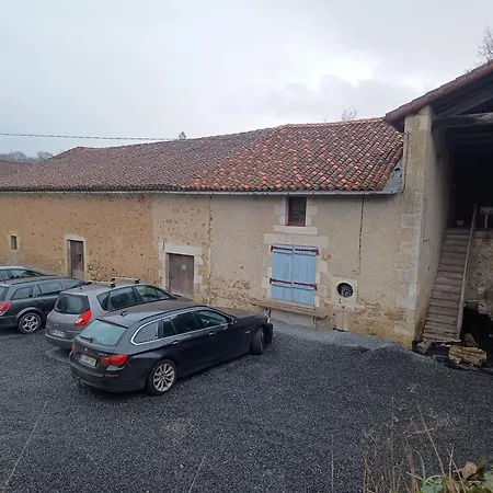 Glamping Moulin De Saza Campismo de Luxo Le Vigeant